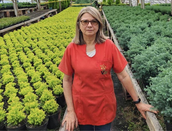 Alcira Amórtegui en su vivero